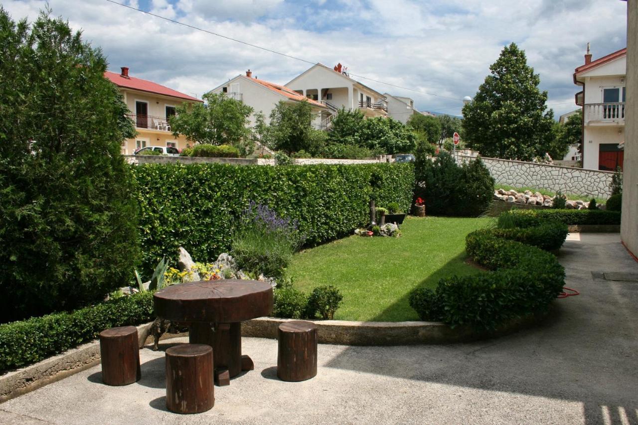 Apartments With A Parking Space Novi Vinodolski - 5529 Exterior photo